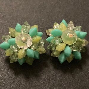 Vintage Signed HONG KONG GREEN Beaded Cluster Clip On Earrings 1"